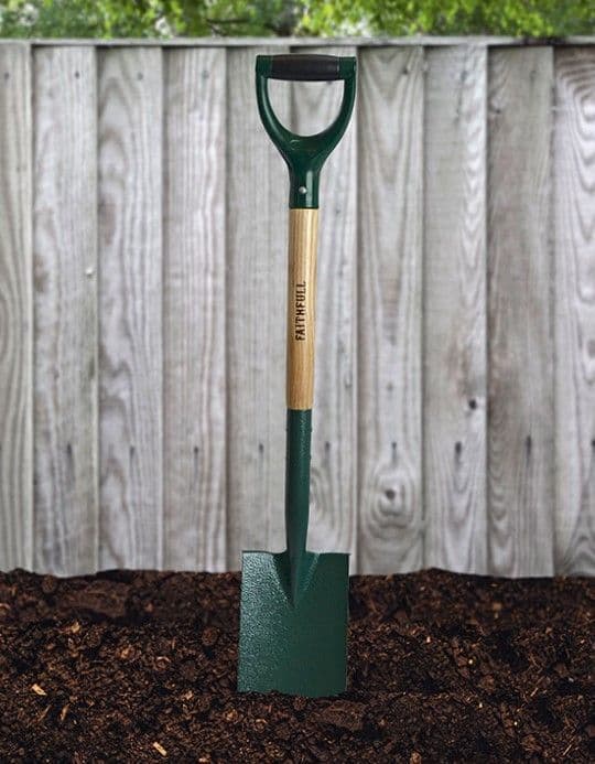 Faithfull Digging Spade at Keith Builders Merchants