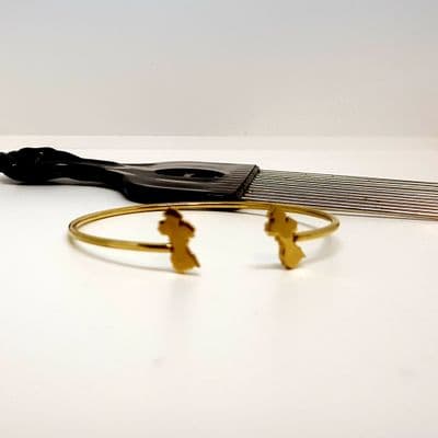 Guyana Stainless Steel Band Bracelet With Island Detail-Gold