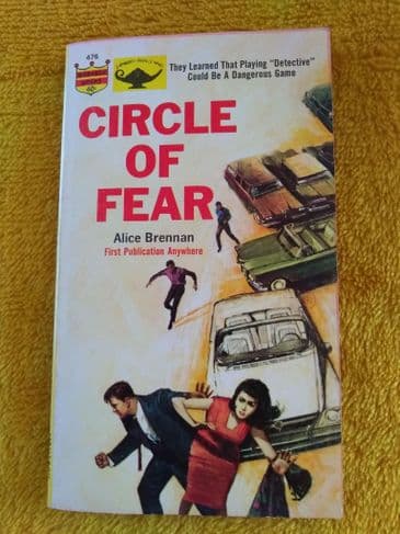 CIRCLE OF FEAR by Alice Brennan (No.476) (Paperback)