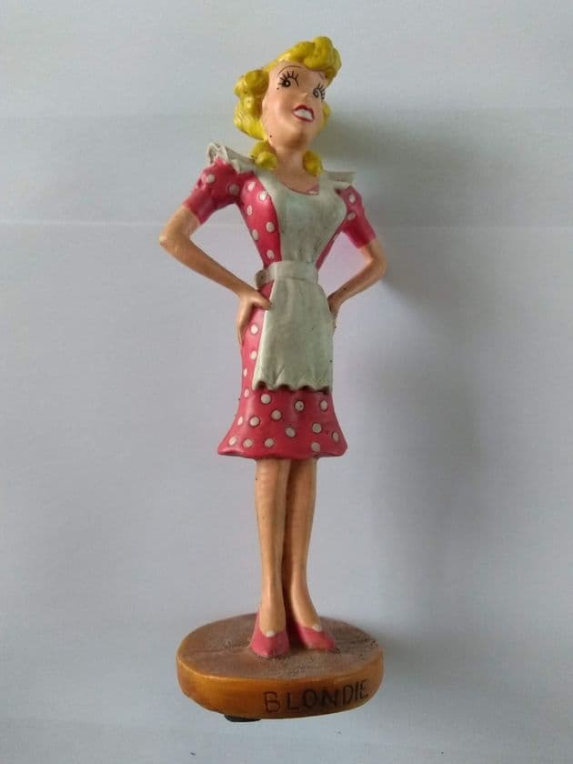 DARK HORSE COMICS PRESENTS  BLONDIE (NO 20)   (RESIN FIGURINE)
