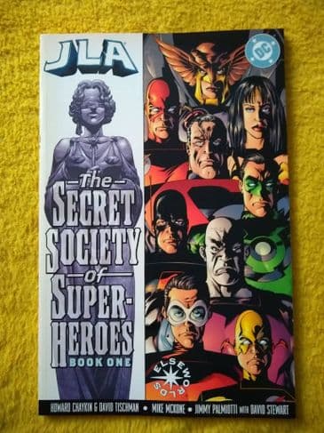 DC COMICS JUSTICE LEAGUE OF AMERICA BOOK 1 (Paperback)