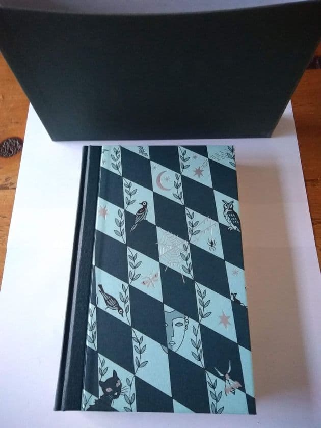 FOLIO SOCIETY . ENGLISH ECCENTRICS BY EDITH SITWELL SLIPCASED, HARDBACK
