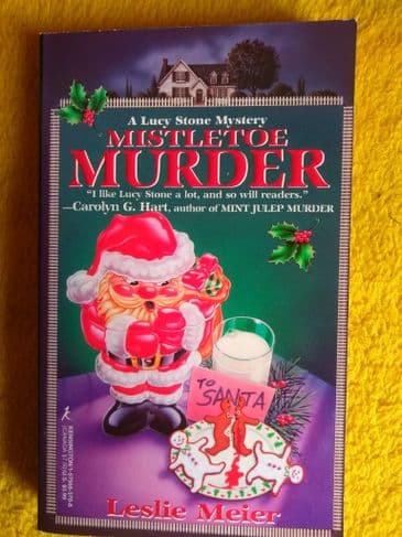 MISTLETOE MURDER BY LESLIE MEIER (PAPERBACK)
