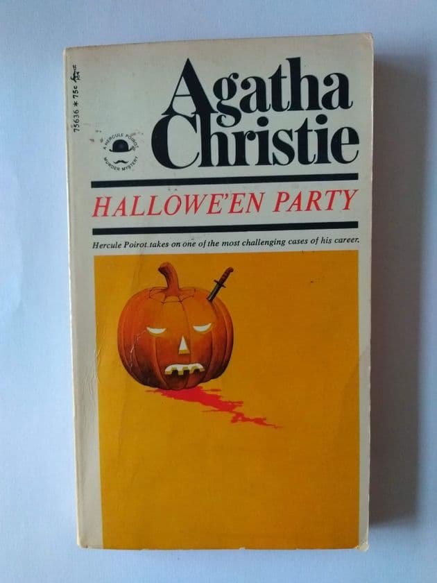 Pocket Book: HALLOWE'EN PARTY by Agatha Christie  (NO 75636 )  (Paperback )
