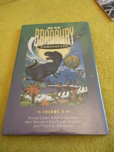 RAY BRADBURY CHRONICLES VOL 4 (HARDBACK )