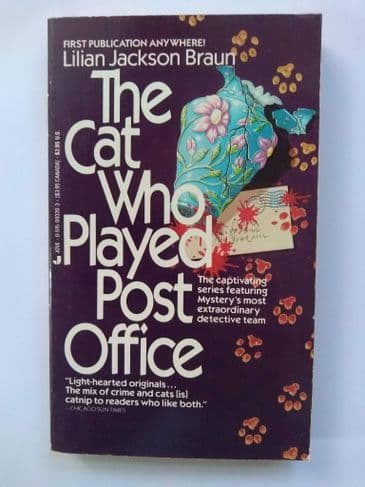 THE CAT WHO PLAYED POST OFFICE BY LILIAN JACKSON BRAUN. (PAPERBACK)