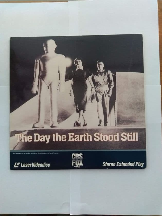 THE DAY THE EARTH STOOD STILL (LASER DISC)