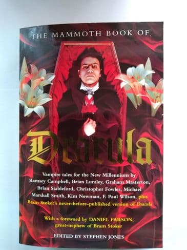 THE MAMMOTH BOOK OF DRACULA edited by Stephen Jones    (Signed Paperback)