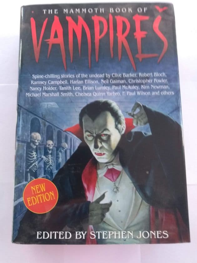 THE MAMMOTH BOOK OF VAMPIRES Edited by Stephen Jones (Hardcover)