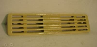 Bottom Oven Grill Vent in Cream