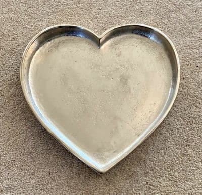 Gorgeous Aluminium Large Heart Shaped Dish/Ornament