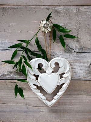 Gorgeous Shabby Chic Style Vintage White Winged Wooden Heart