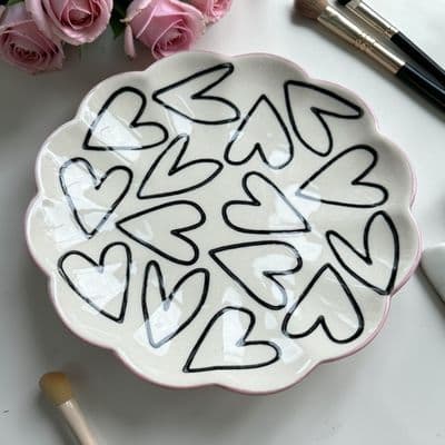Super Cute! Caroline Gardner Scallop Edged Trinket Dish with Heart Detail