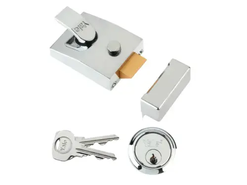 YALE P89 Security Deadlocking Nightlatch P-89-CH-CH-60
