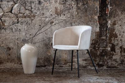 Berit & Lanzo Dining Chair + Round Dining Table Set