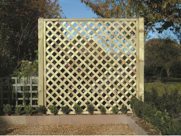 Diamond Lattice Trellis