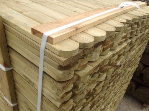 Planed Smooth Round Top Palings/Picket Fencing