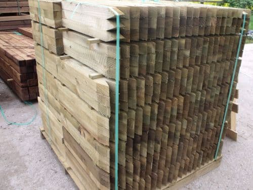 WOODEN GARDEN STAKES - 50x47mm