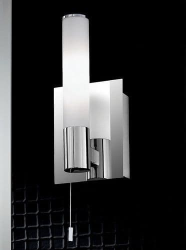 1 Light Chrome Bathroom Wall Light IP44 With A Satin Opal Glass GSBWB981