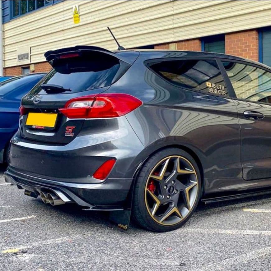How to Protect Your Car’s Paintwork Without Ruining the Look