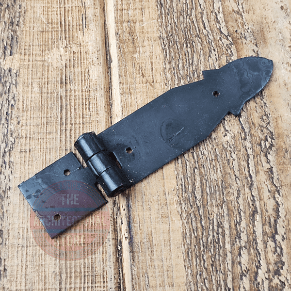 135mm Arrowhead Hinge In Oil Black With Fixing Included