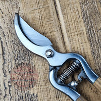 Wooden Handle Traditional Bypass Secateurs Erganomic Handle Spring Loaded
