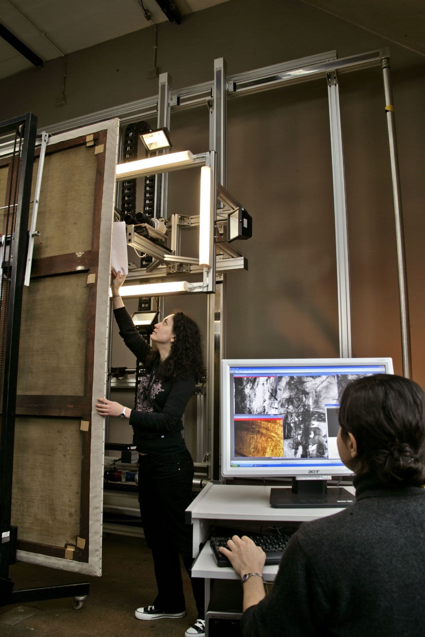 SatScan-IM Large Scale Multispectral Easel Scanner Moves Scanning ...