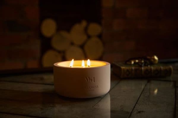 Refresh Aromatherapy Scented Candle - 3 Wick