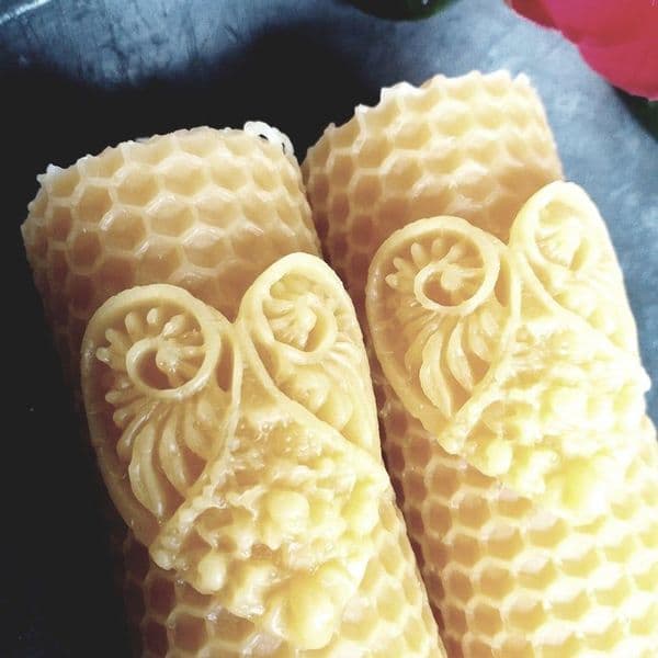 Set of 2 Pure Beeswax Heart Detail Candles (Boxed)