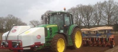 Fertiliser applicator