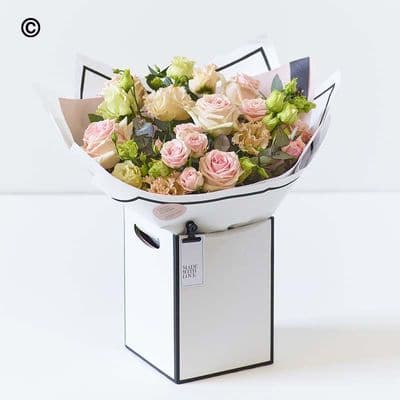 Beautifully Simple Pink Bouquet SIPHT1E
