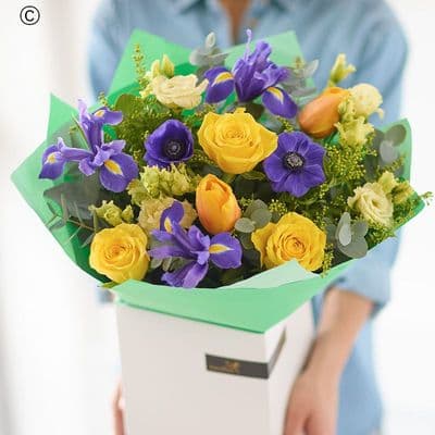 Rose & Iris Bouquet SCRIHT0100