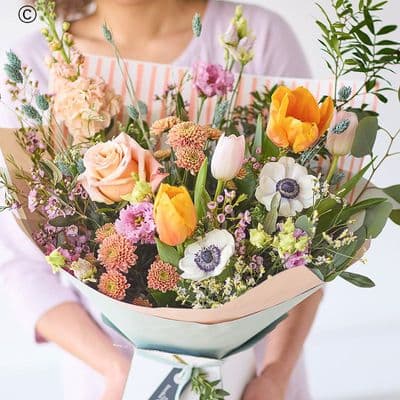 Spring Romance Bouquet  STHT0300