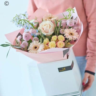 Summer Dawn Bouquet HCHT0100