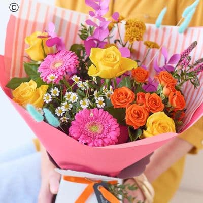 Summer Trending Bouquet with Yellow Roses HTYRHT0100