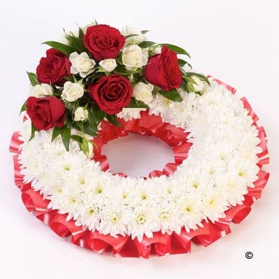Traditional Wreath - Red & White