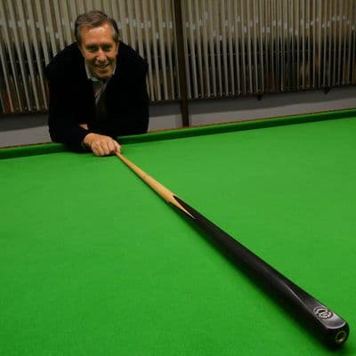 Stephen Maguire's 2pc Maximus Ultimate snooker cue no.3445 Maple