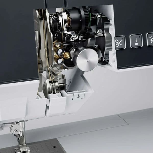 ** NEW ** Pfaff Creative Expression 750 Sewing and Embroidery Machine