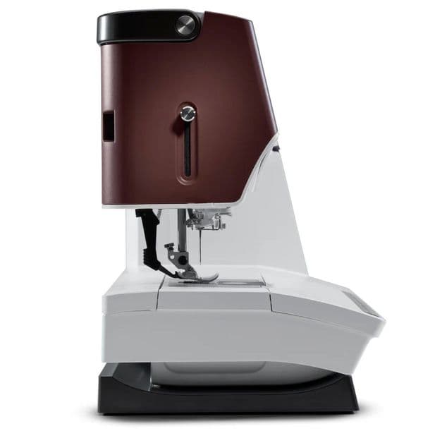** NEW ** Pfaff Quilt Expression 725 Sewing Machine