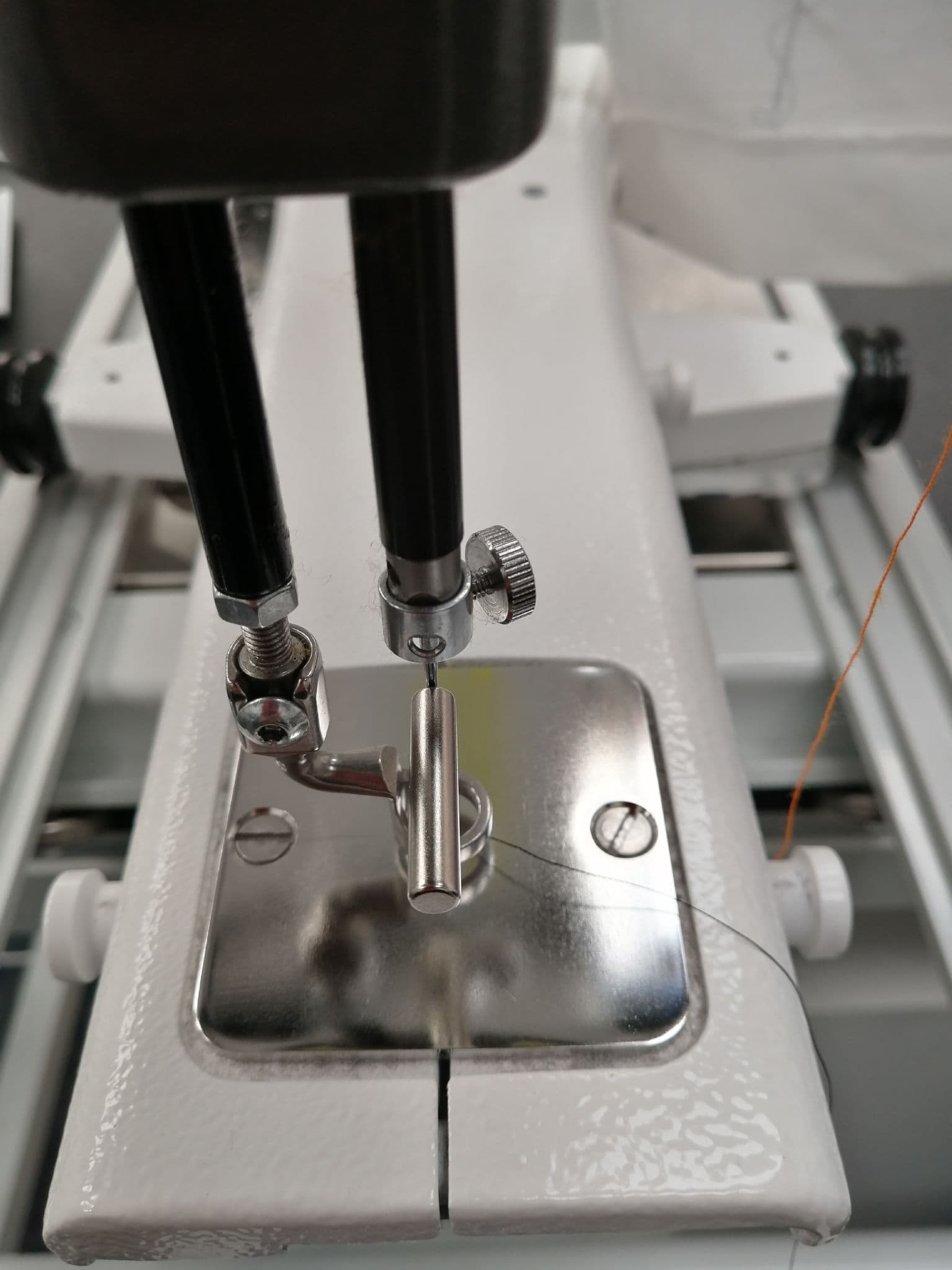 Needle Alignment Unit Cylindrical Magnet for Needle Alignment
