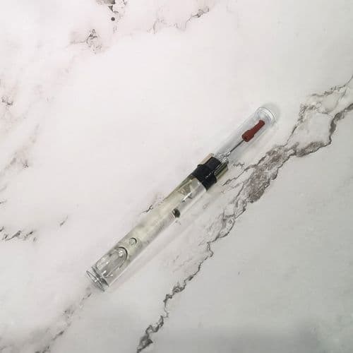 Oil Pen with Fine Needle Dispenser