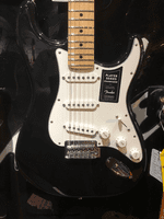 Fender Player Stratocaster Black Maple Fingerboard