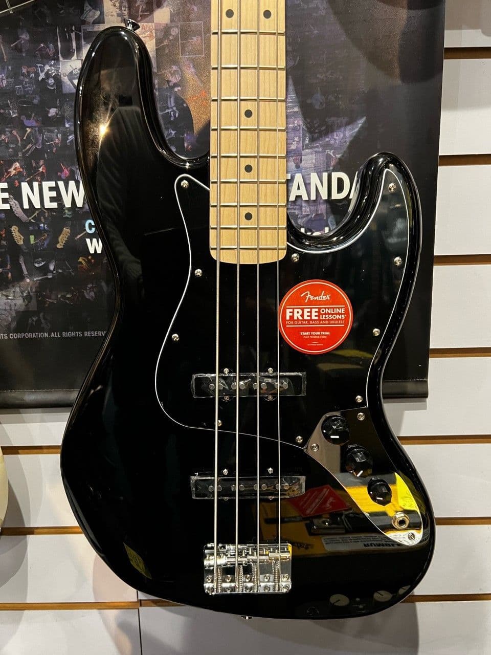 Squier Jazz Bass Black