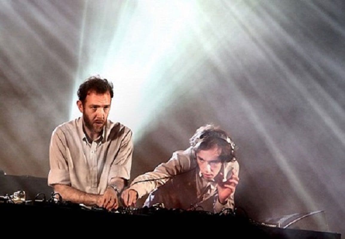 2-many-dj-s-live-breaks-audio-