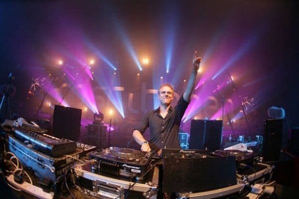 Armin Van Buuren Live Trance & Progressive Live DJ-Sets 32GB USB SPECIAL Compilation (2012 - 2018)