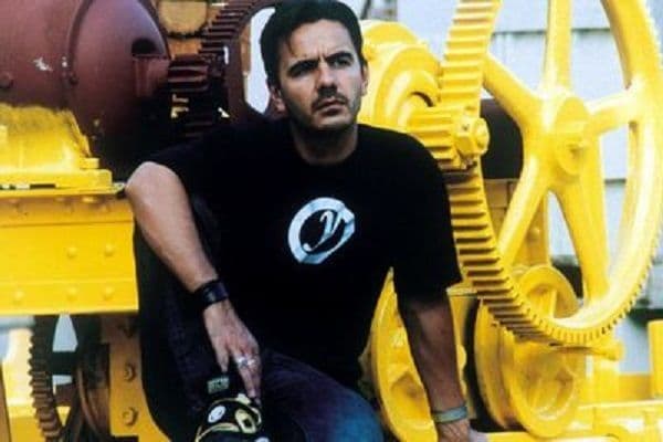 Laurent Garnier Live Electronica & Techno DJ-Sets 32GB USB SPECIAL Compilation (2000 - 2023)