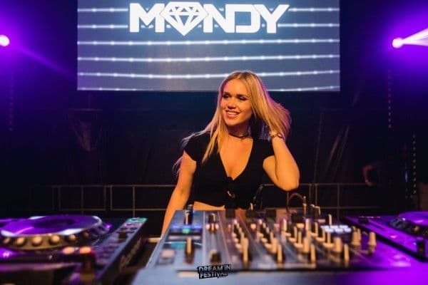 MANDY Live  Electro House & EDM DJ-Sets Compilation (2019 - 2026)
