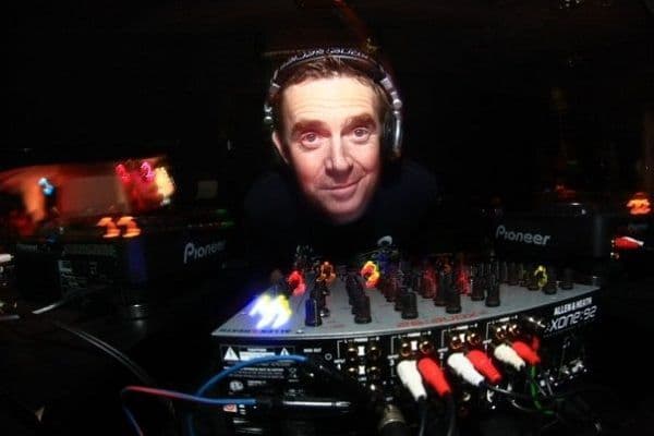 Nick Warren Live Progressive & Tech House House DJ-Sets 64GB USB SPECIAL Compilation (2000 - 2026)