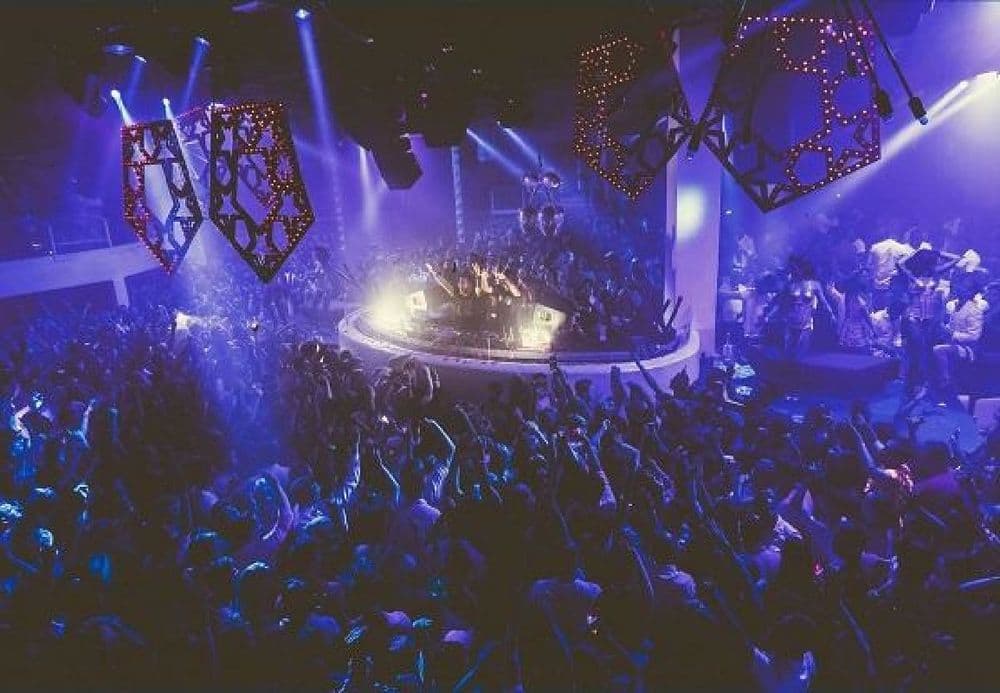 Pacha in Ibiza Live Club Nights Audio & Video DJ-Sets 128GB USB SPECIAL Compilation (1999 - 2025)