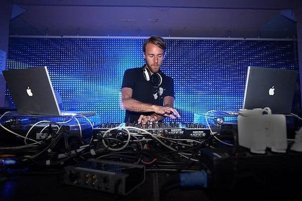 Richie Hawtin Live Classics & Minimal Techno DJ-Sets 64GB USB SPECIAL Compilation (1989 - 2026)